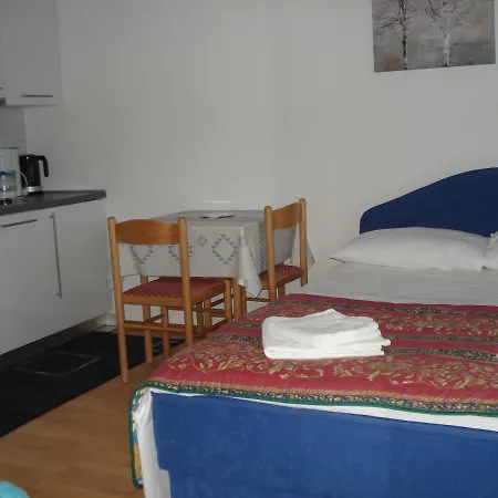 Apartmani I Soba Mia Porec Exterior photo